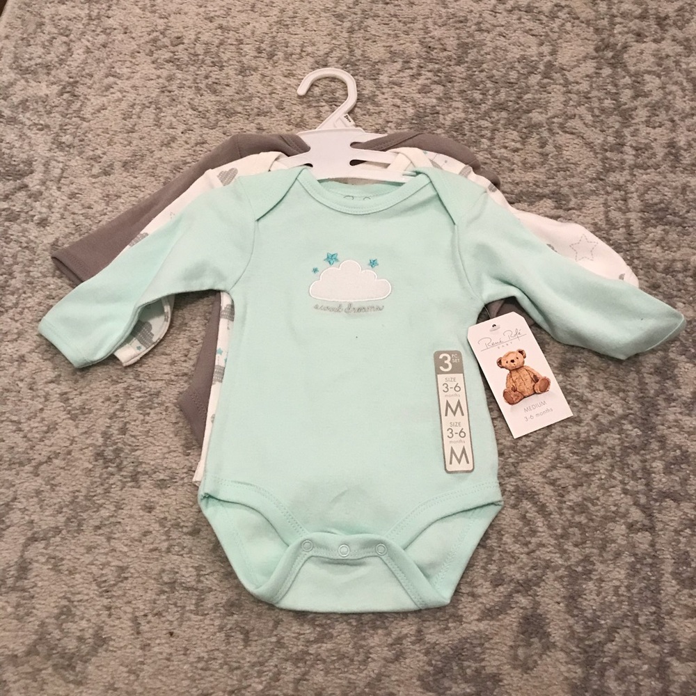 Set of 3 long sleeved bodysuit onesies